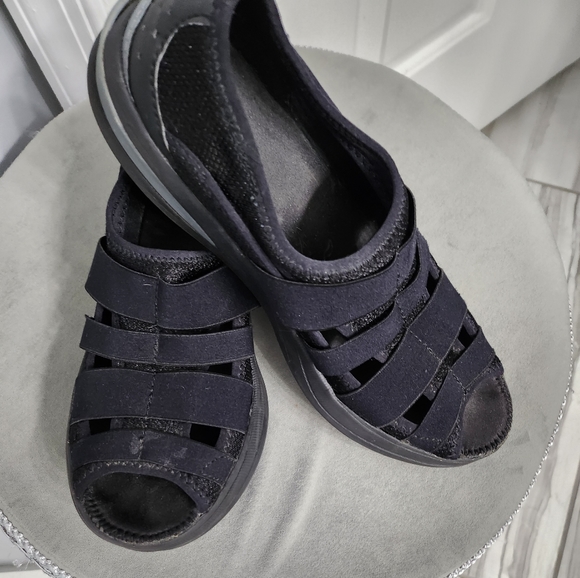 Stretchy Comfortable Shoes - Picture 3 of 7